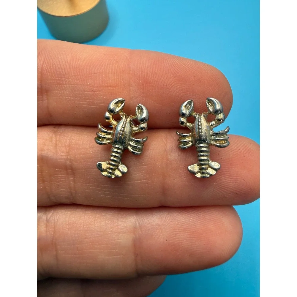 Silver Tone Lobster Stud Earrings Nautical Coastal Beach Jewelry Small Tiny‎